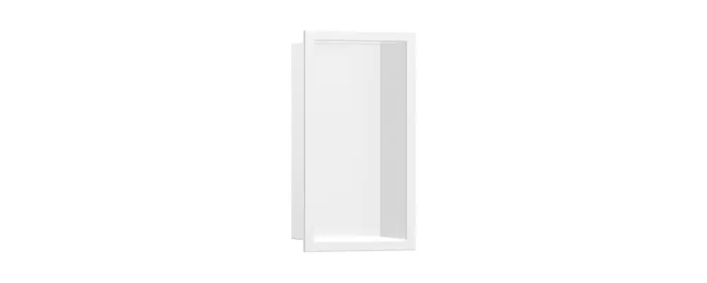 Weiße Wandnische mit Rahmen von Hansgrohe, klarer, rechteckiger Blick ins Innere, fügt sich harmonisch in verschiedene Wandgestaltungen ein.